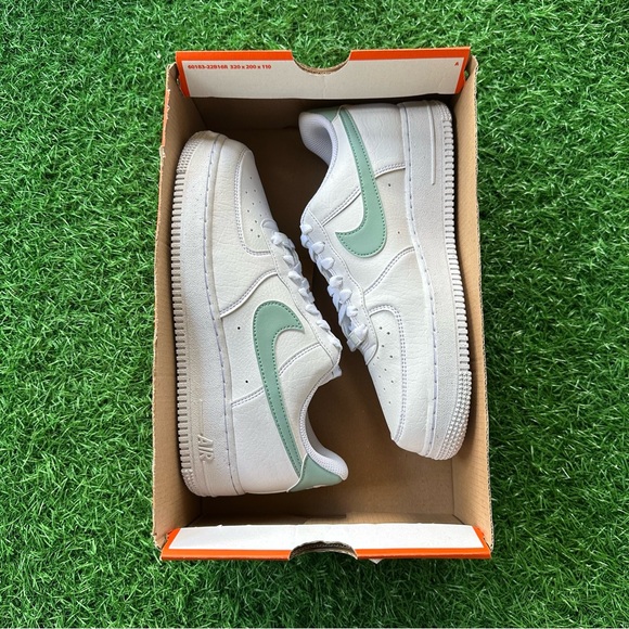Nike Air Force 1 ‘07 NN White / Cannon White - Picture 6 of 14